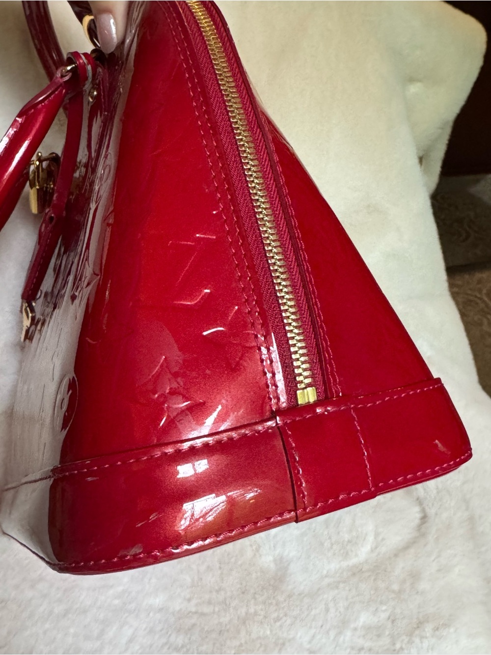 Louis Vuitton Red Vernis Alma Satchel with Gold Hardware - Picture 12 of 15